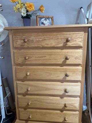 Cómoda de madera con 6 cajones