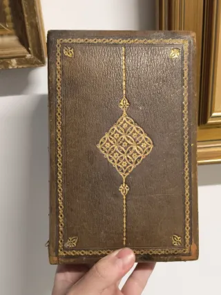 Caja antigua de cuero