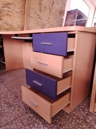 ESCRITORIO ESQUINERO JUVENIL