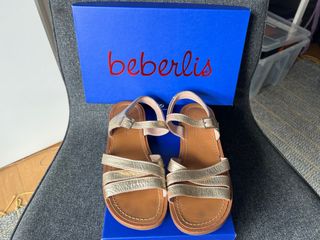 Sandalias doradas niña Beberlis Talla 37