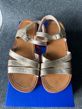Sandalias doradas niña Beberlis Talla 37