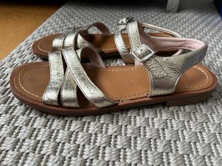 Sandalias doradas niña Beberlis Talla 37