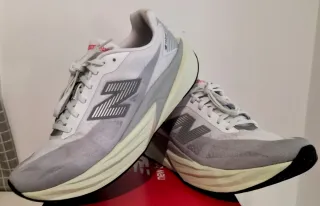 Zapatillas New Balance rebel v5 Solo 2 usos.