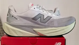 Zapatillas New Balance rebel v5 Solo 2 usos.