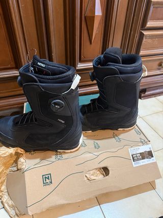 Tavola Snowboard Burton + Attacchi + Scarponi