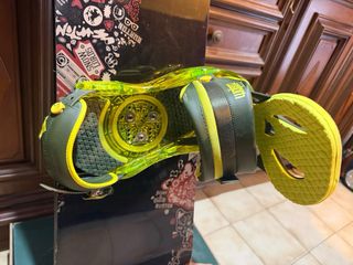 Tavola Snowboard Burton + Attacchi + Scarponi