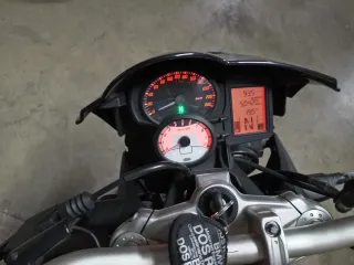 BMW F800R Moto Deportiva