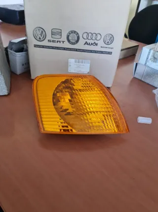 Intermitente derecho VW Passat B5 nuevo