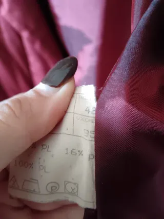 Cappotto lungo rosso con cappuccio