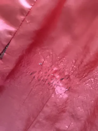 Cappotto lungo rosso con cappuccio