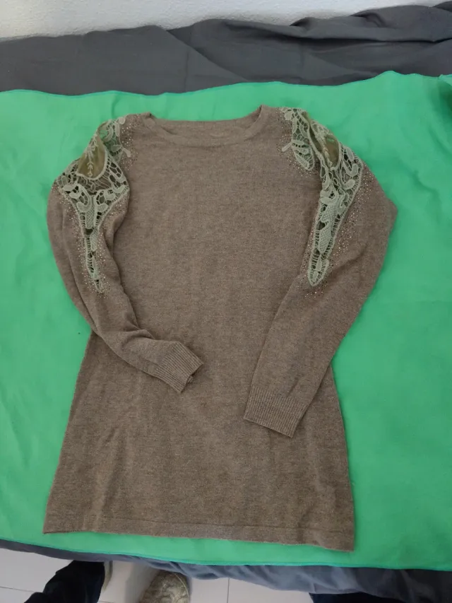 Jersey de punto con encaje