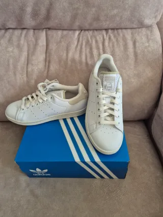 Zapatillas Adidas Stan Smith.