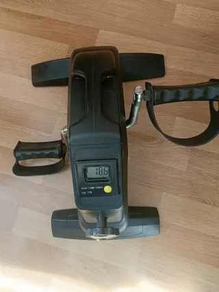 Pedaleador estático con pantalla digital