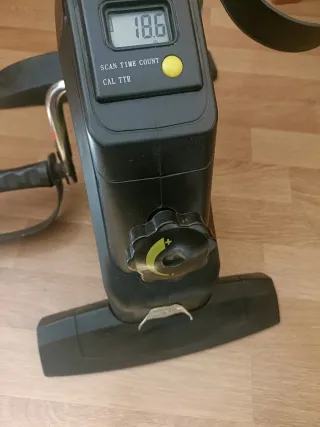 Pedaleador estático con pantalla digital