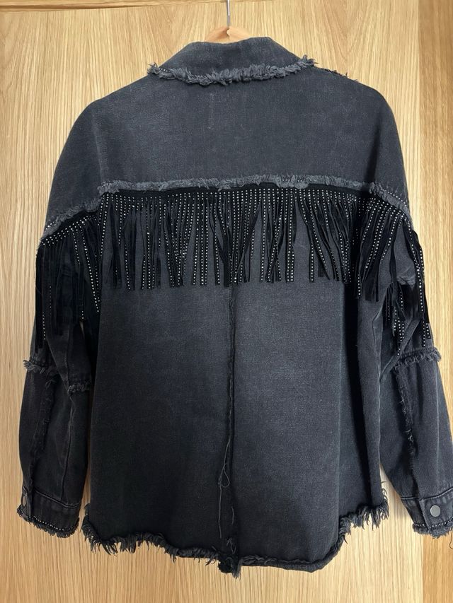 Chaqueta de flecos