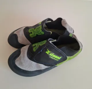 Pies de gato Simond Rock Junior. T-32