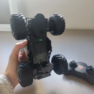 Coche radiocontrol Tiburón Monster Jam