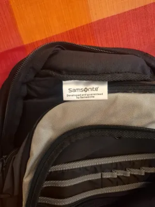Mochila Samsonite Negra y Gris