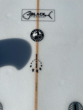 Tabla de surf Black Piranha GWS