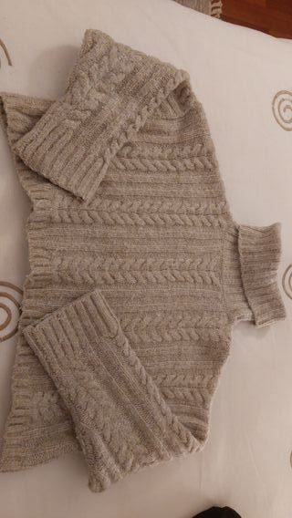 Jersey Bershka beige talla XS trenzado