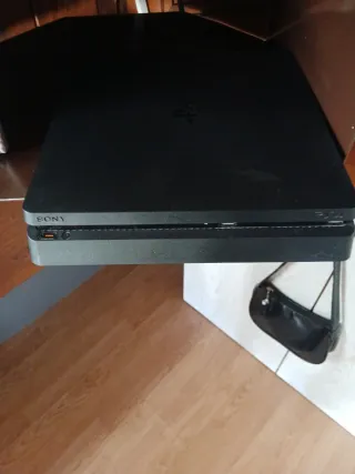 PlayStation 4 Slim 500GB Nera fia 21,23 controller