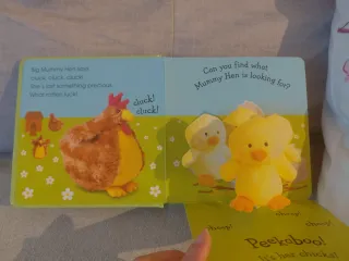 Libro infantil DK Peekaboo! Farm Inglés