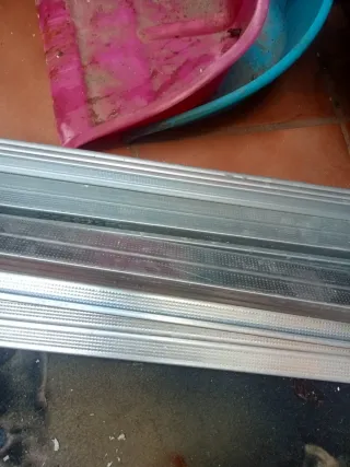 Perfiles metálicos Pladur 3m por 4cm