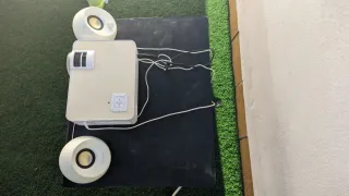 Proyector 1080p + altavoces + base+ lona + regleta