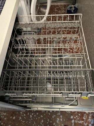 Lavavajillas BOSCH Exxcel (no calienta)