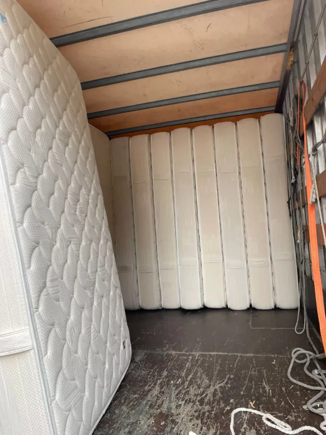 Bases  de madera y metal colchones de hoteles