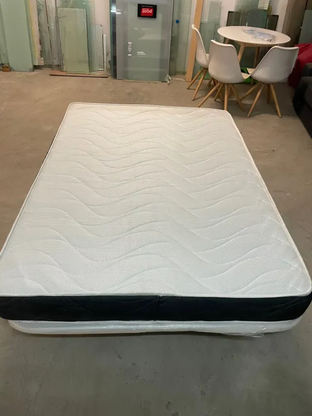 Bases  de madera y metal colchones de hoteles