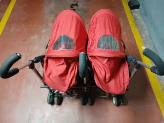 Silla de paseo doble roja