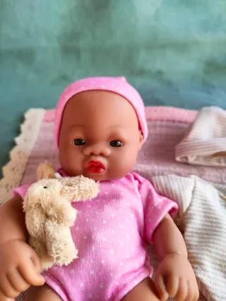 Muñeca Reborn Pequeña en Maletín