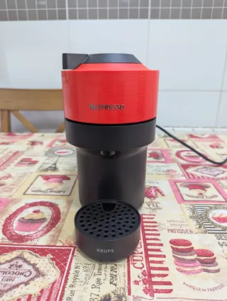 Cafetera Nespresso Vertuo Pop Roja