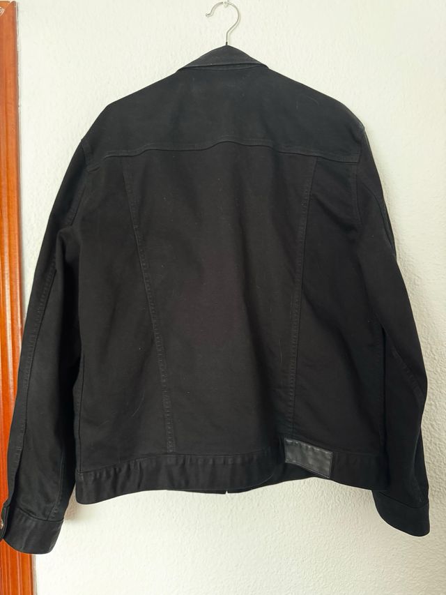 Cazadora vaquera negra Calvin Klein Jeans