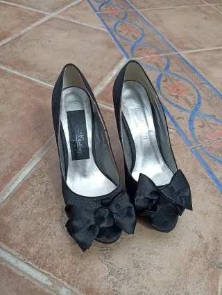 Zapatos de tacón negros