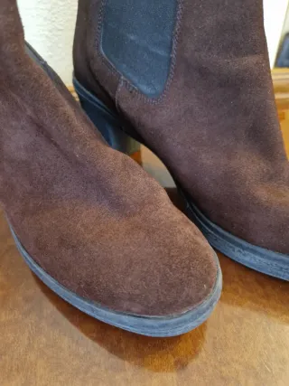 Botines de ante marrones