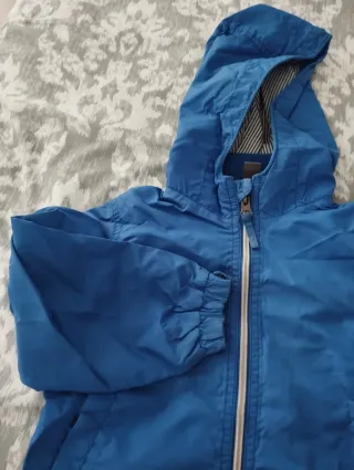 Chubasquero azul 3-4 años