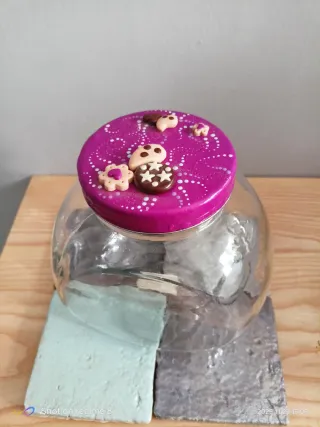 Biscottiera in vetro con tappo decorato