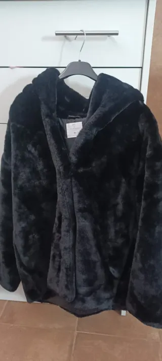 Chaquetón pelo negro talla M