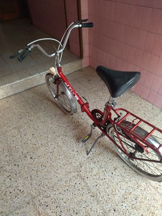 Bicicleta Antigua Plegable Roja