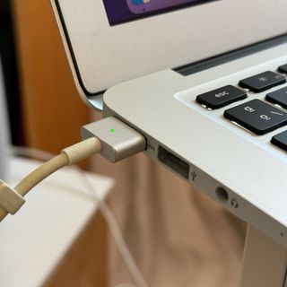 MacBook Air 13 i5 250GB Principios 2015