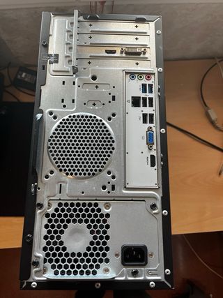 PC Completo + Monitor + Altavoces