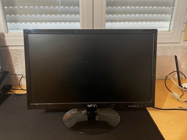 PC Completo + Monitor + Altavoces