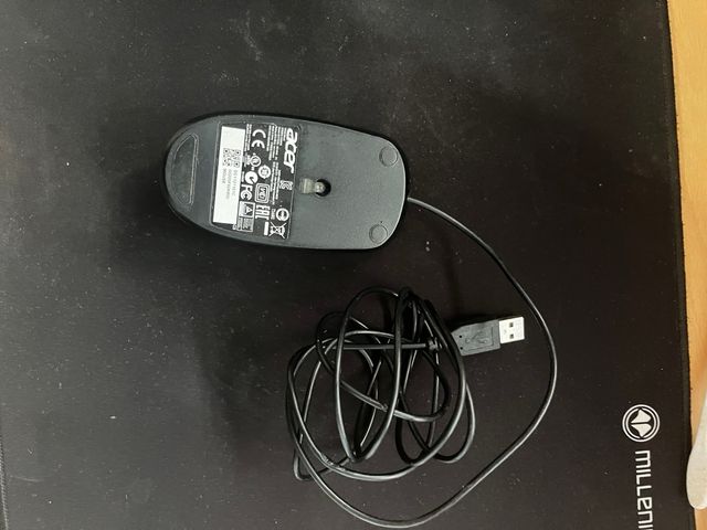 PC Completo + Monitor + Altavoces