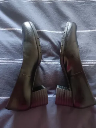 Zapatos Pitillos medio tacón ancho negros