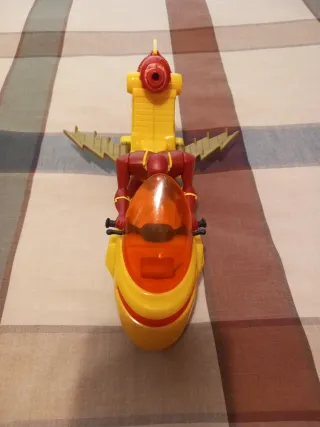 Flash en Moto de Juguete