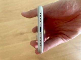 iPhone 11 128GB Bianco + custodie e accessori