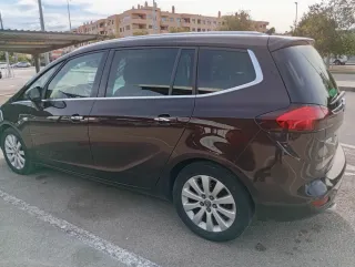 Opel Zafira 2012