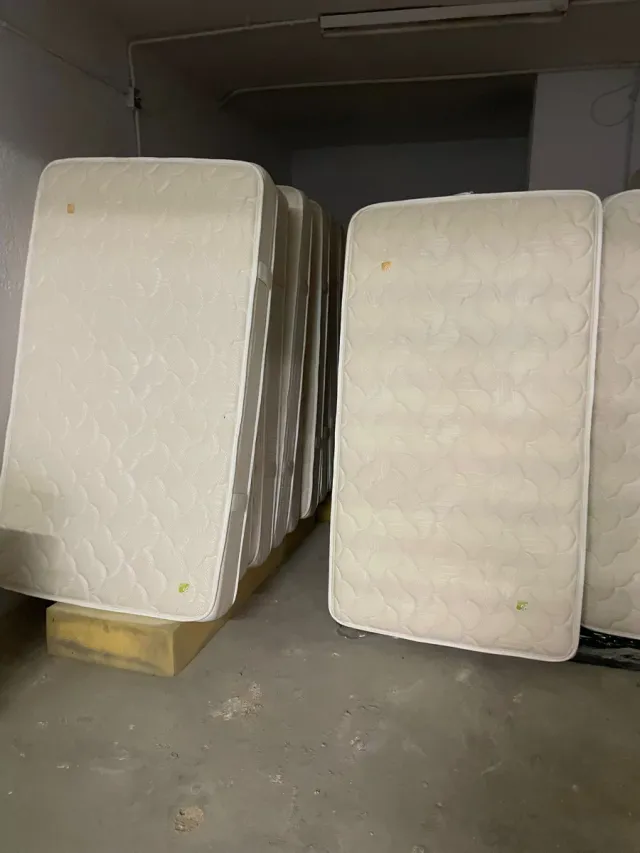 Colchones somieres bases tapizadas de hoteles